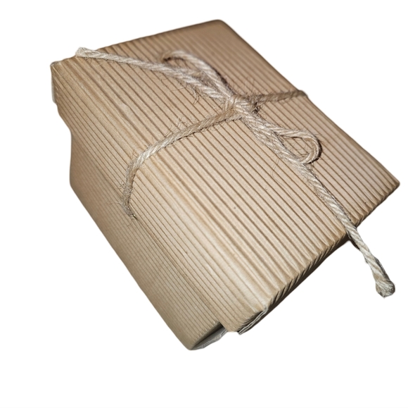 STRAWBERRY salt and pepper shakers apple tree designs - Picture 2 of 8